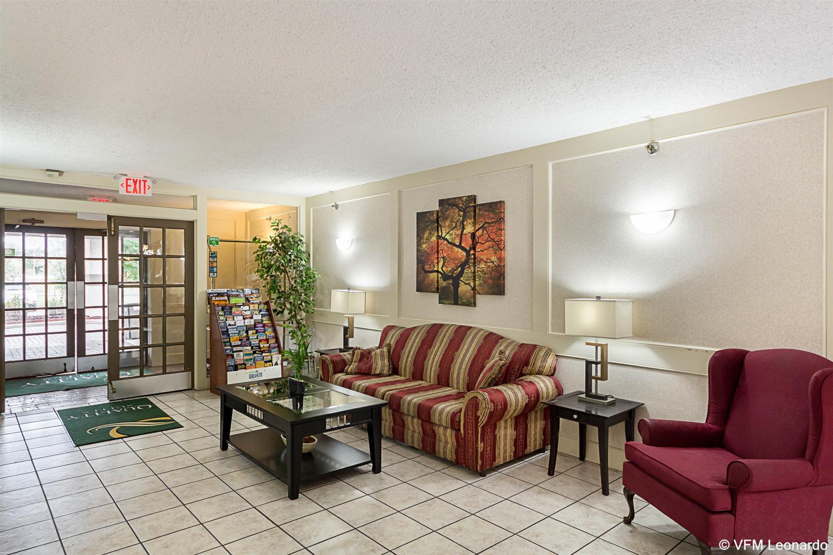 Coratel Plus Suites Wichita West Airport Exterior foto